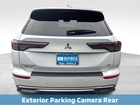 Used 2025 Mitsubishi Outlander SE FWD image 6