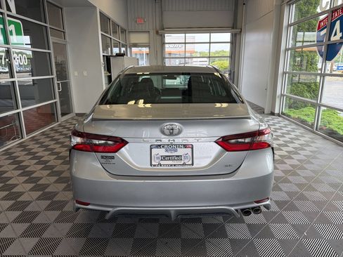 Used 2024 Toyota Camry SE FWD image 5