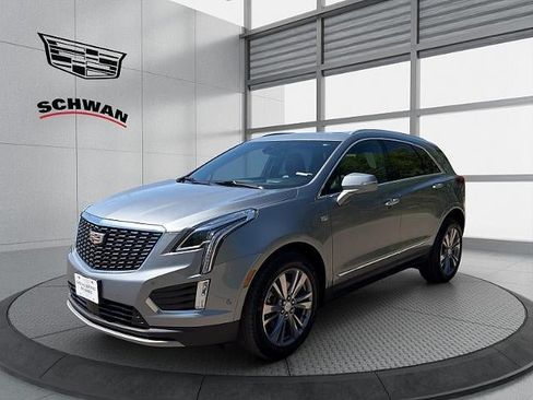 Used 2025 Cadillac XT5 Premium Luxury w/ Technology Package AWD/4WD image 8