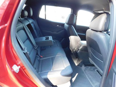 Used 2025 Chevrolet Equinox LT w/ Convenience Package II FWD image 5