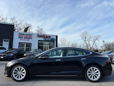 Used 2018 Tesla Model S 75D image 1