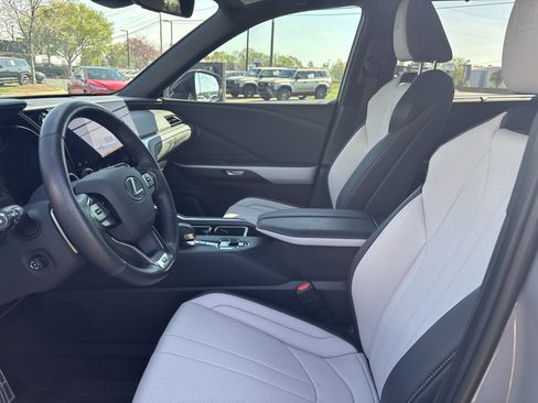 Certified 2025 Lexus TX 500h AWD image 13