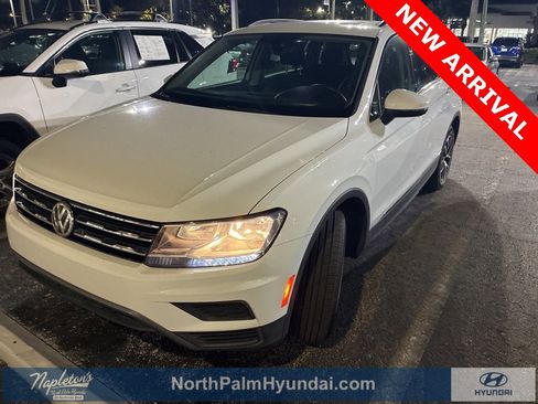 Used 2021 Volkswagen Tiguan SE w/ Panoramic Sunroof Package image 1