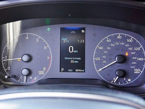 Used 2023 Toyota Corolla SE w/ SE Premium Package FWD image 34