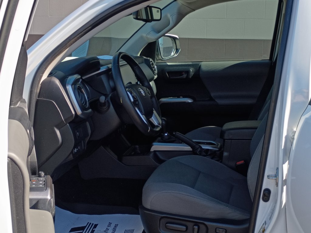 Used 2023 Toyota Tacoma SR5 RWD image 15