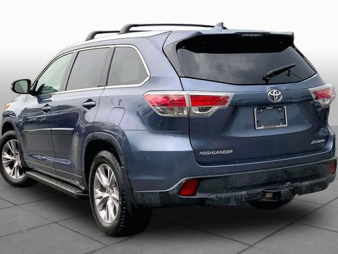 Used 2014 Toyota Highlander XLE AWD/4WD image 12