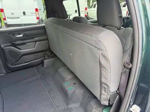 New 2026 RAM 1500 Express AWD/4WD image 38