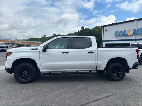 Used 2024 Chevrolet Silverado 1500 Custom Trail Boss w/ LPO, Dark Essentials Package AWD/4WD image 3