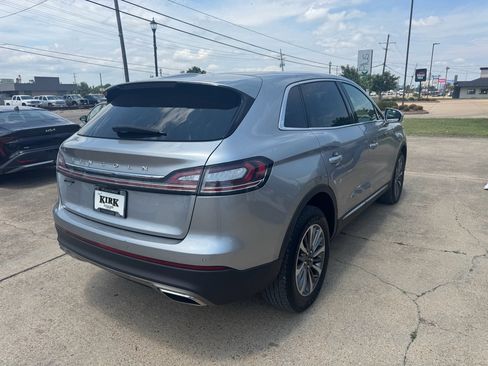 Used 2021 Lincoln Nautilus Reserve AWD/4WD image 5