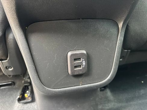 Used 2023 Chevrolet Equinox LT FWD image 17