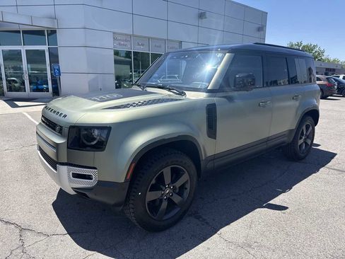 Used 2022 Land Rover Defender 110 S AWD/4WD image 2