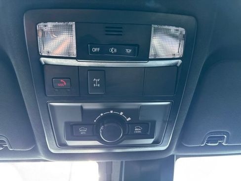 Used 2023 Toyota Tacoma TRD Off-Road AWD/4WD image 33
