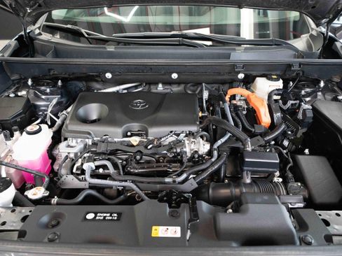 Used 2025 Toyota RAV4 LE AWD/4WD image 31