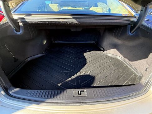 Used 2010 Hyundai Genesis 4.6 w/ Technology Pkg 5 image 11