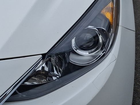 Used 2015 MAZDA MAZDA3 i Sport FWD image 9