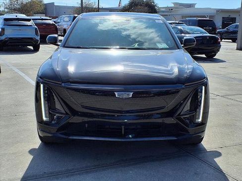 New 2026 Cadillac Lyriq Signature Sport RWD image 6