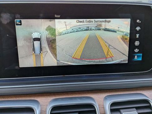 Used 2021 Mercedes-Benz Maybach GLS 600 Maybach GLS 600 image 24