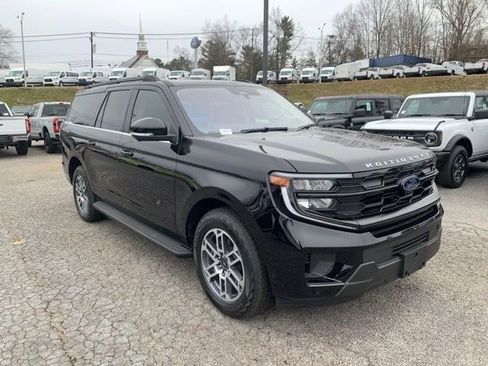 New 2025 Ford Expedition Max Platinum w/ Driver's Package image 2