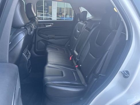 Used 2022 Ford Edge Titanium AWD/4WD image 14