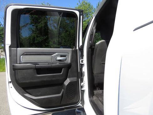 Used 2022 RAM 2500 Big Horn w/ Level A Equipment Group AWD/4WD image 18