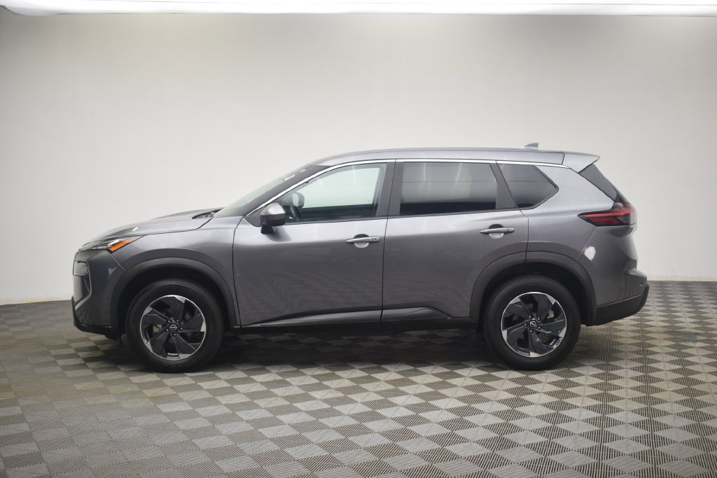 Used 2025 Nissan Rogue SV AWD/4WD image 8