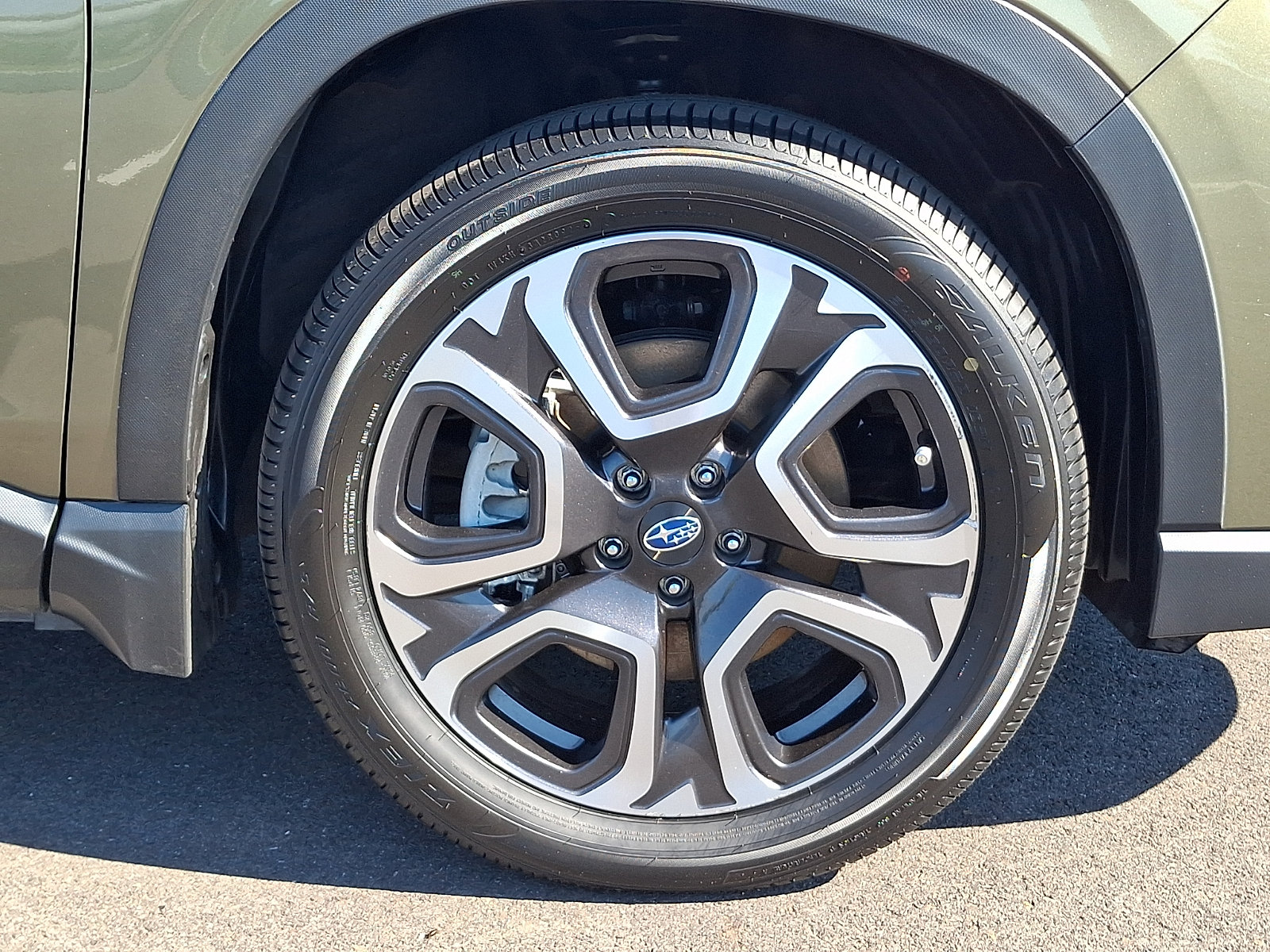 Used 2023 Subaru Ascent Touring AWD/4WD image 9