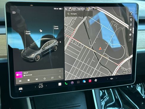 Used 2020 Tesla Model 3 Performance image 18