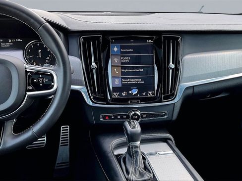 Used 2020 Volvo S90 T6 R-Design w/ Protection Package Premier image 9