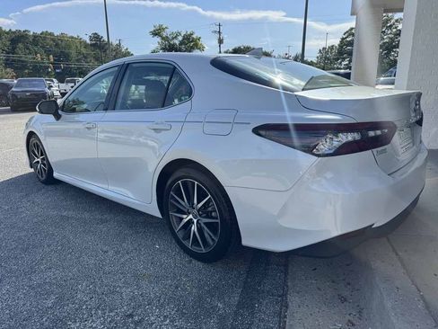 Used 2022 Toyota Camry XLE FWD image 44