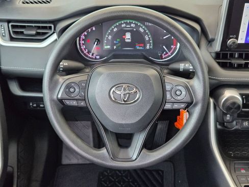 Used 2023 Toyota RAV4 LE FWD image 19