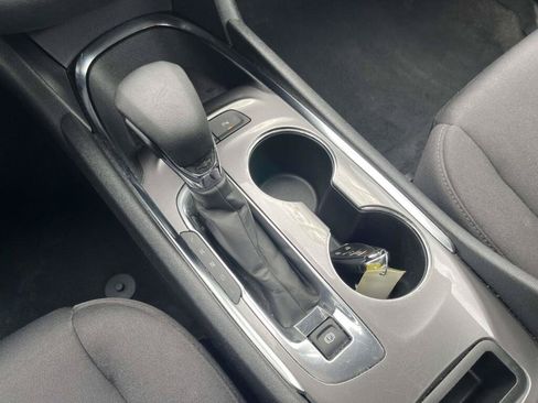 Used 2024 Chevrolet Malibu LT FWD image 25