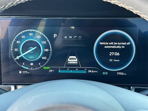Used 2025 Hyundai Elantra SEL FWD image 22