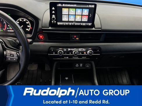 Used 2024 Honda Pilot Touring image 18