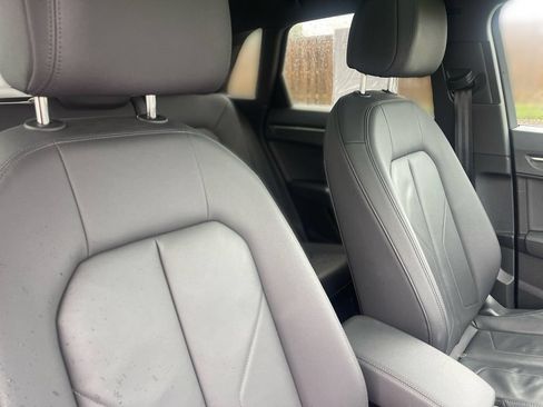 Used 2025 Audi Q3 2.0T Premium AWD/4WD image 39