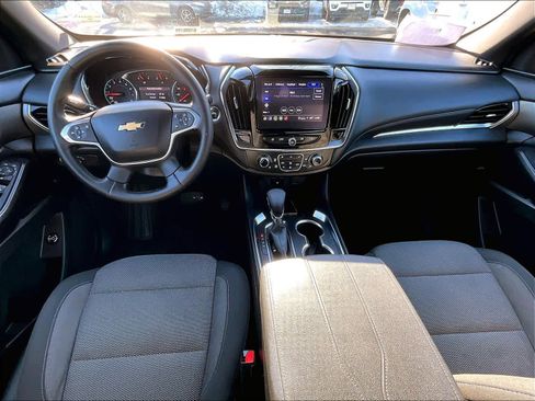 Used 2023 Chevrolet Traverse LT w/ Rear Camera Mirror Package image 22