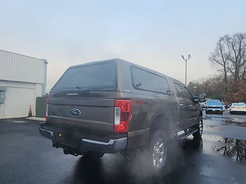 Used 2019 Ford F250 Lariat w/ Chrome Package image 5