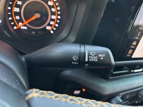 Used 2024 Jeep Gladiator Sport image 19