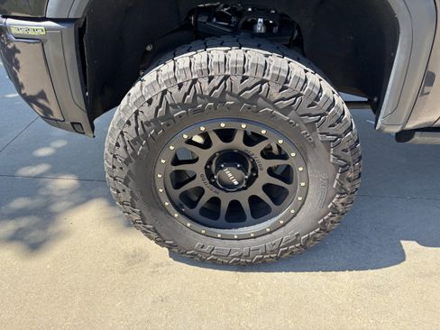 Used 2024 GMC Sierra 3500 AT4 w/ AT4 Premium Plus Package AWD/4WD image 13