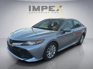 Used 2020 Toyota Camry LE FWD video 1