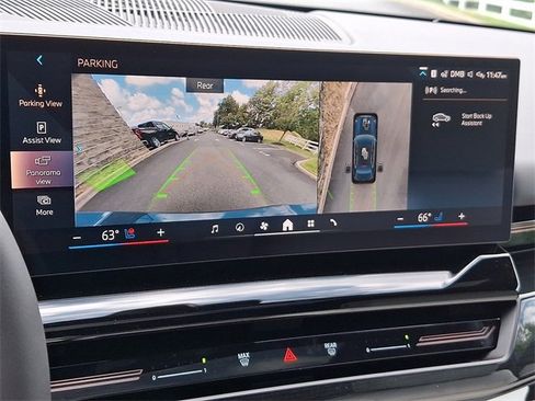 New 2026 BMW 530i xDrive w/ Premium Package image 16