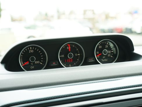 Used 2014 Volkswagen Beetle R-Line image 25