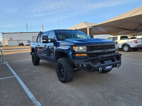 Used 2018 Chevrolet Silverado 1500 LT w/ Texas Edition image 3