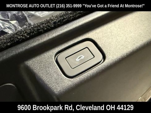 New 2026 Land Rover Range Rover SE image 38