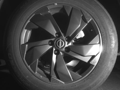 Used 2025 Nissan Rogue SV image 14