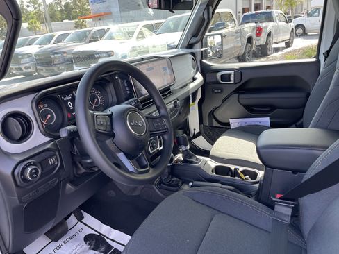 New 2026 Jeep Gladiator Sport AWD/4WD image 13