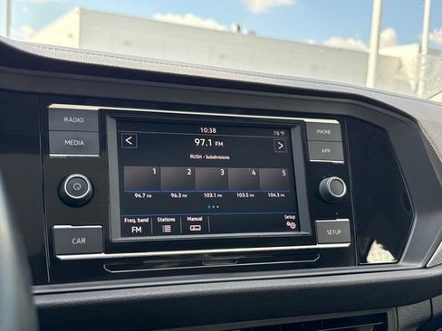 Used 2019 Volkswagen Jetta SE w/ Cold Weather Package FWD image 16