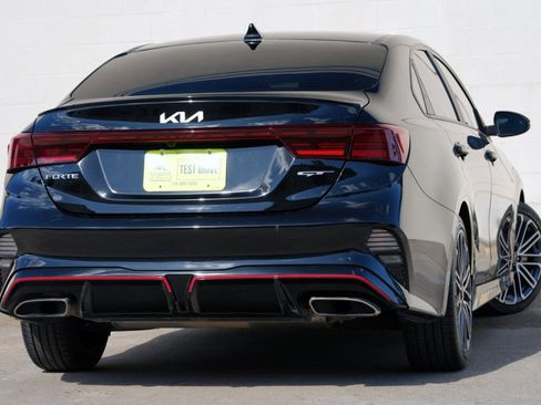 Used 2022 Kia Forte GT w/ GT Technology Package FWD image 4
