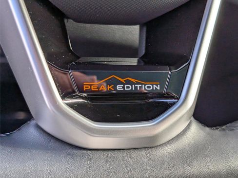 Used 2024 Volkswagen Atlas Peak Edition SE image 27