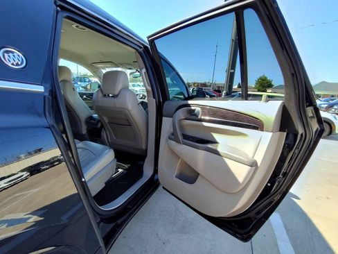 Used 2017 Buick Enclave Premium AWD/4WD image 46