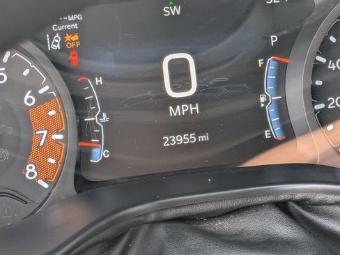 Used 2025 Jeep Compass Limited AWD/4WD image 17